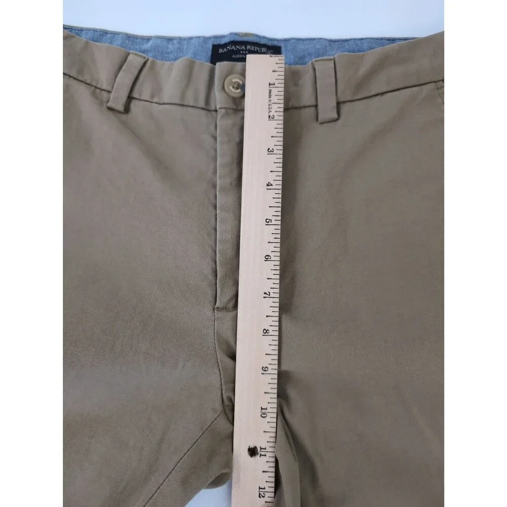 Banana Republic style profile