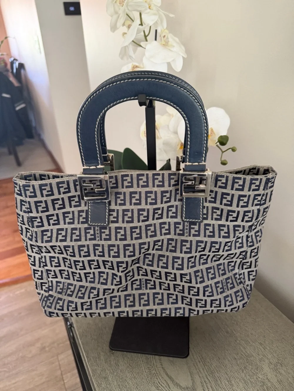 Fendi tote all
