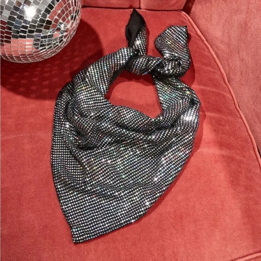 Elegant Black and Silver Scarf P27