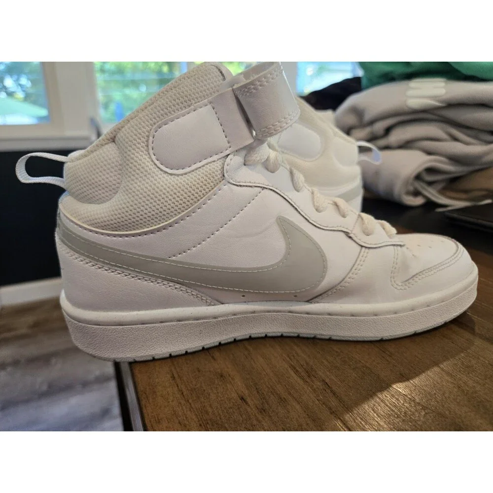 Unisex Kid's Nike Court Borough Mid 2 White/Gray Size 6Y