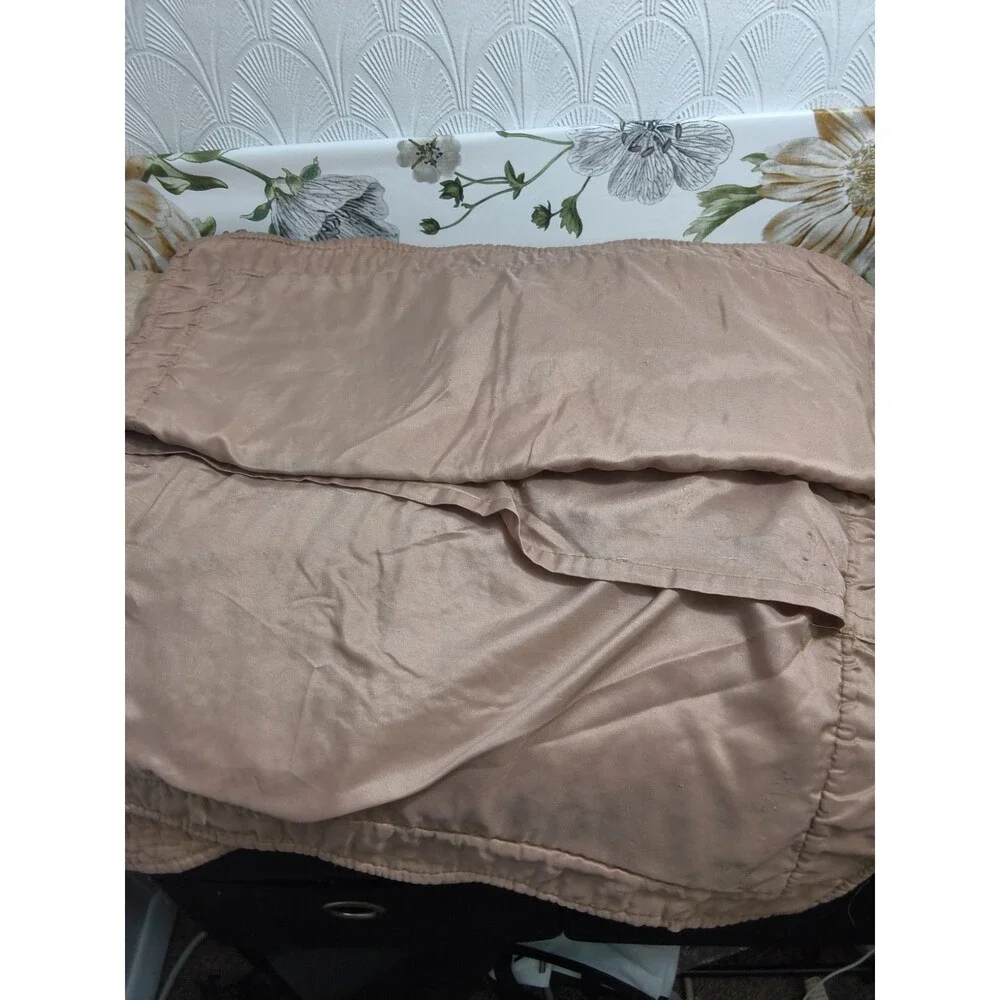 Unbranded this vintage