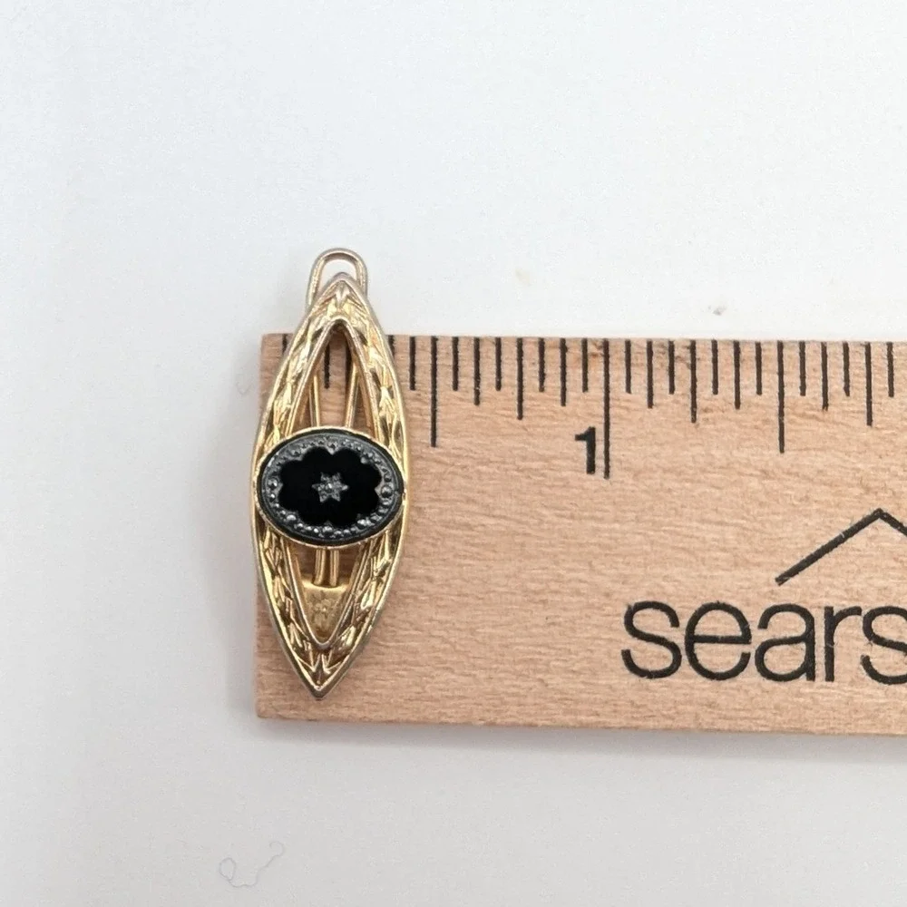Unbranded vintage gold