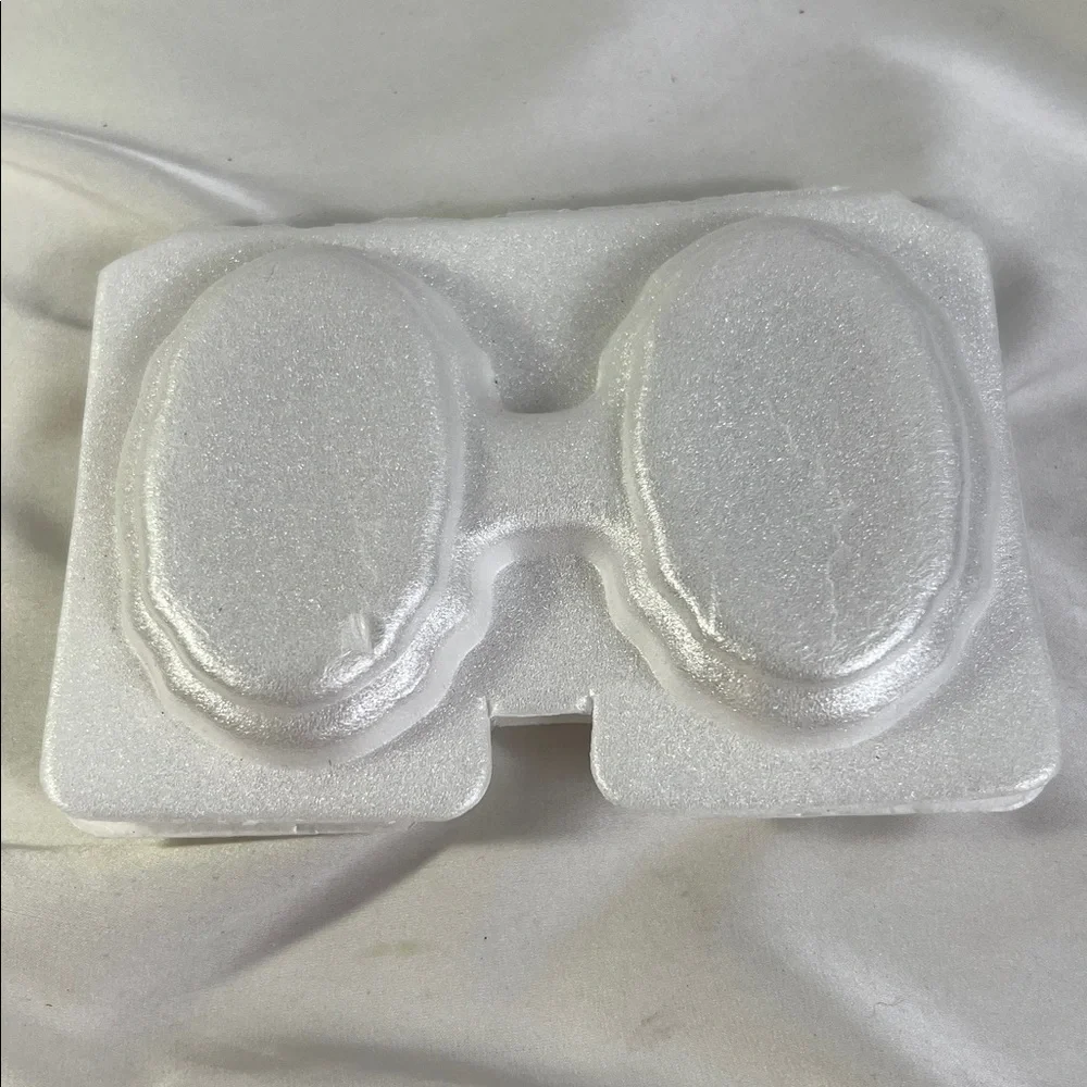 Avon pair decorative