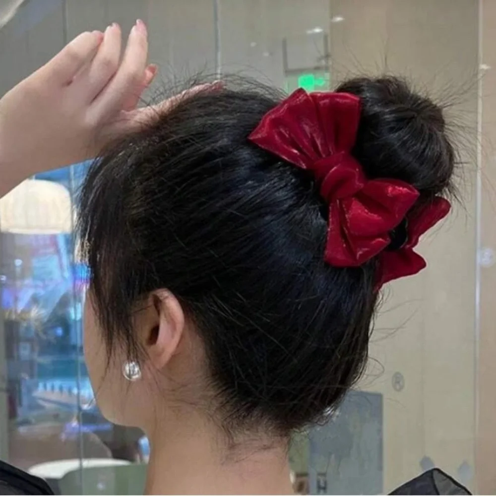 Elegant Red Hair Bow clamp 78