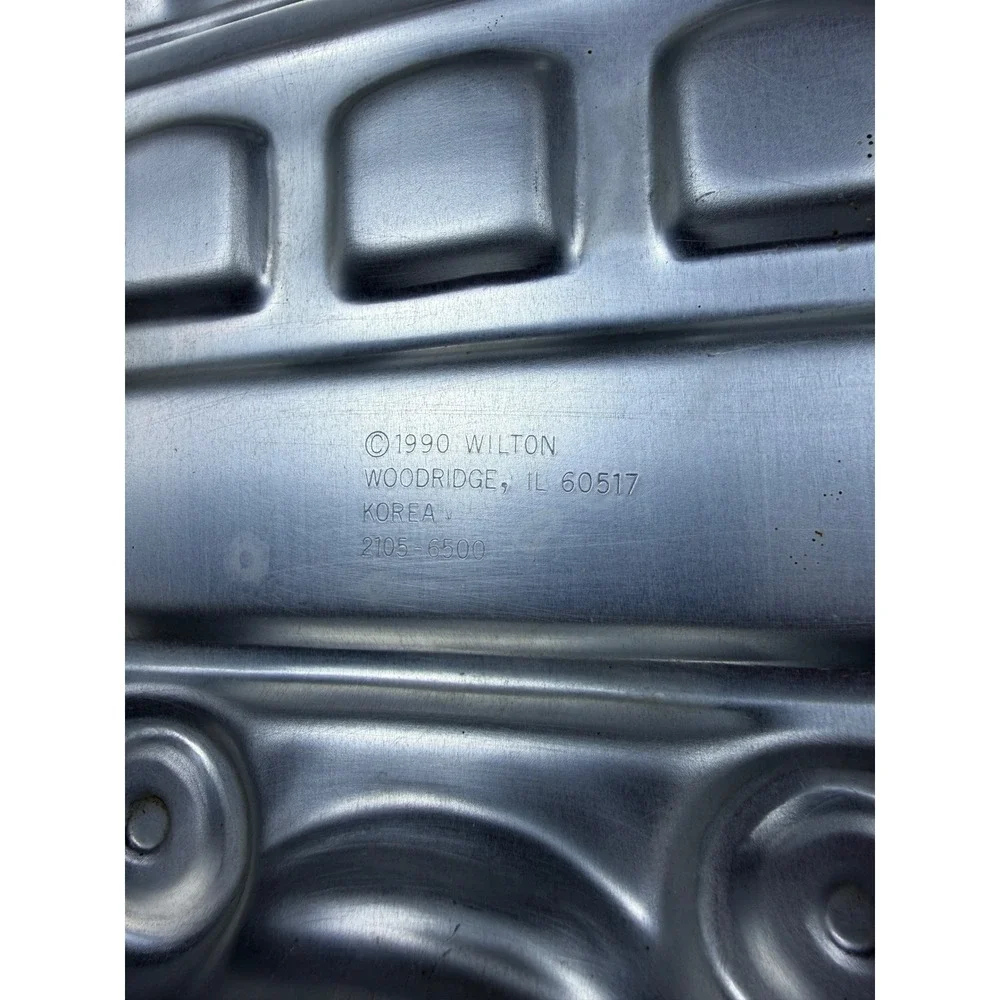 Wilton vintage aluminum