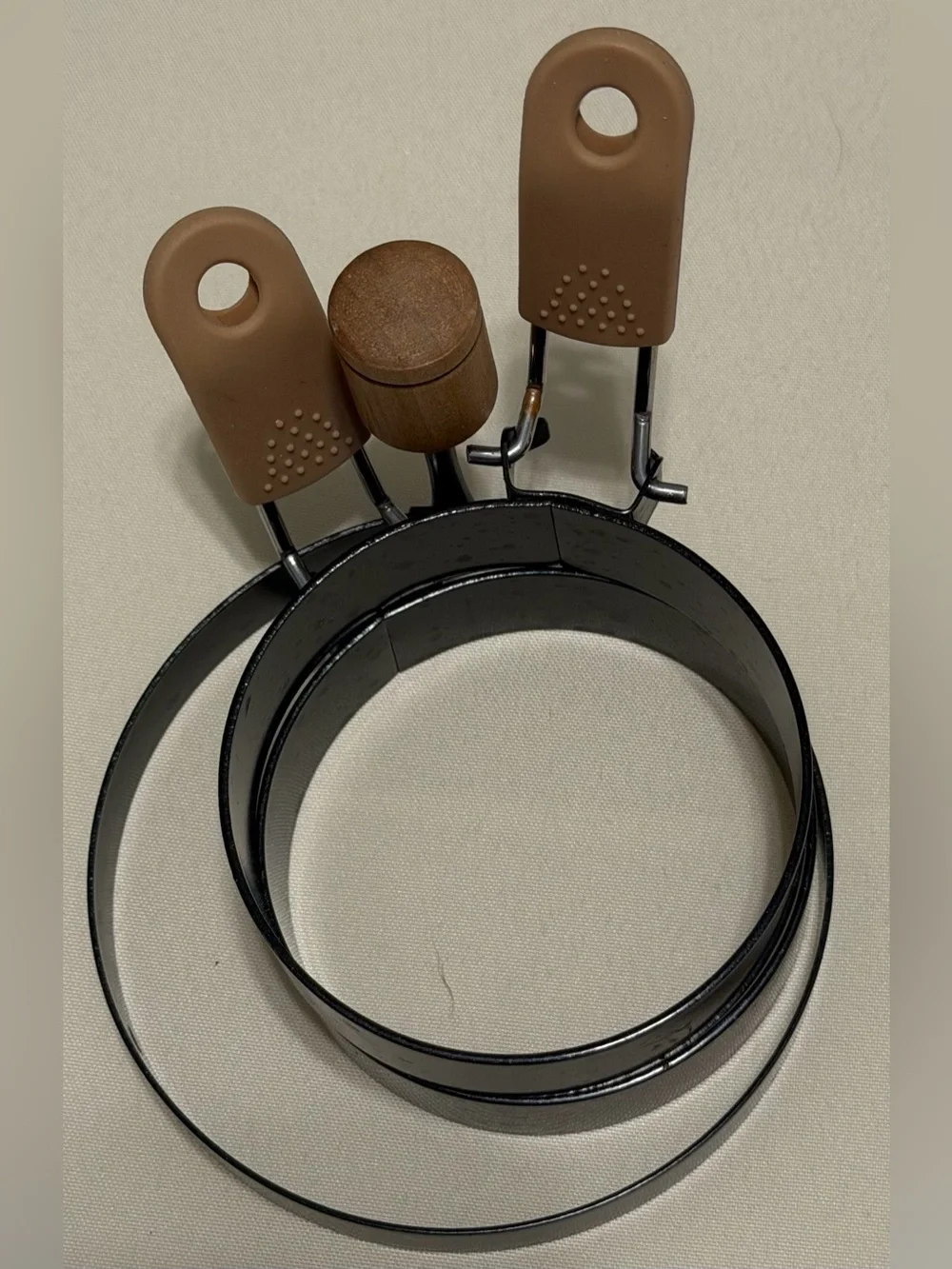 Lodge includes set