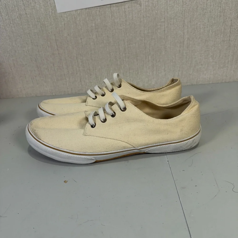 Casual Cream‎ Canvas Sneakers