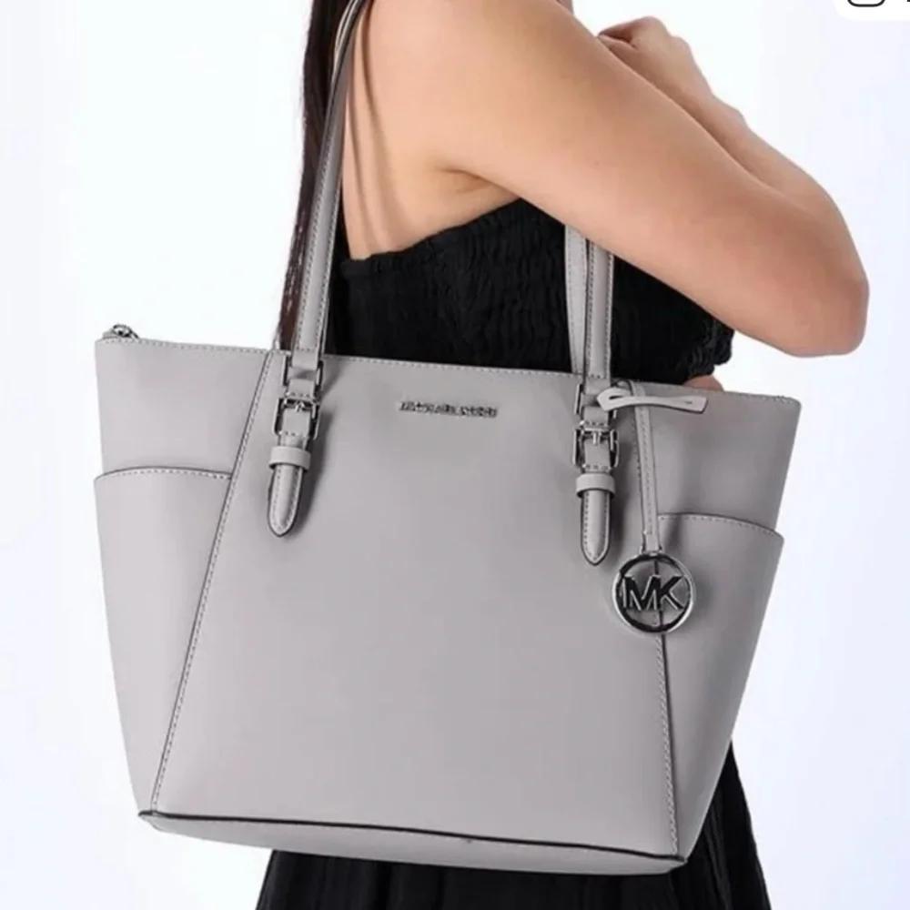 Michael Kors uec leather