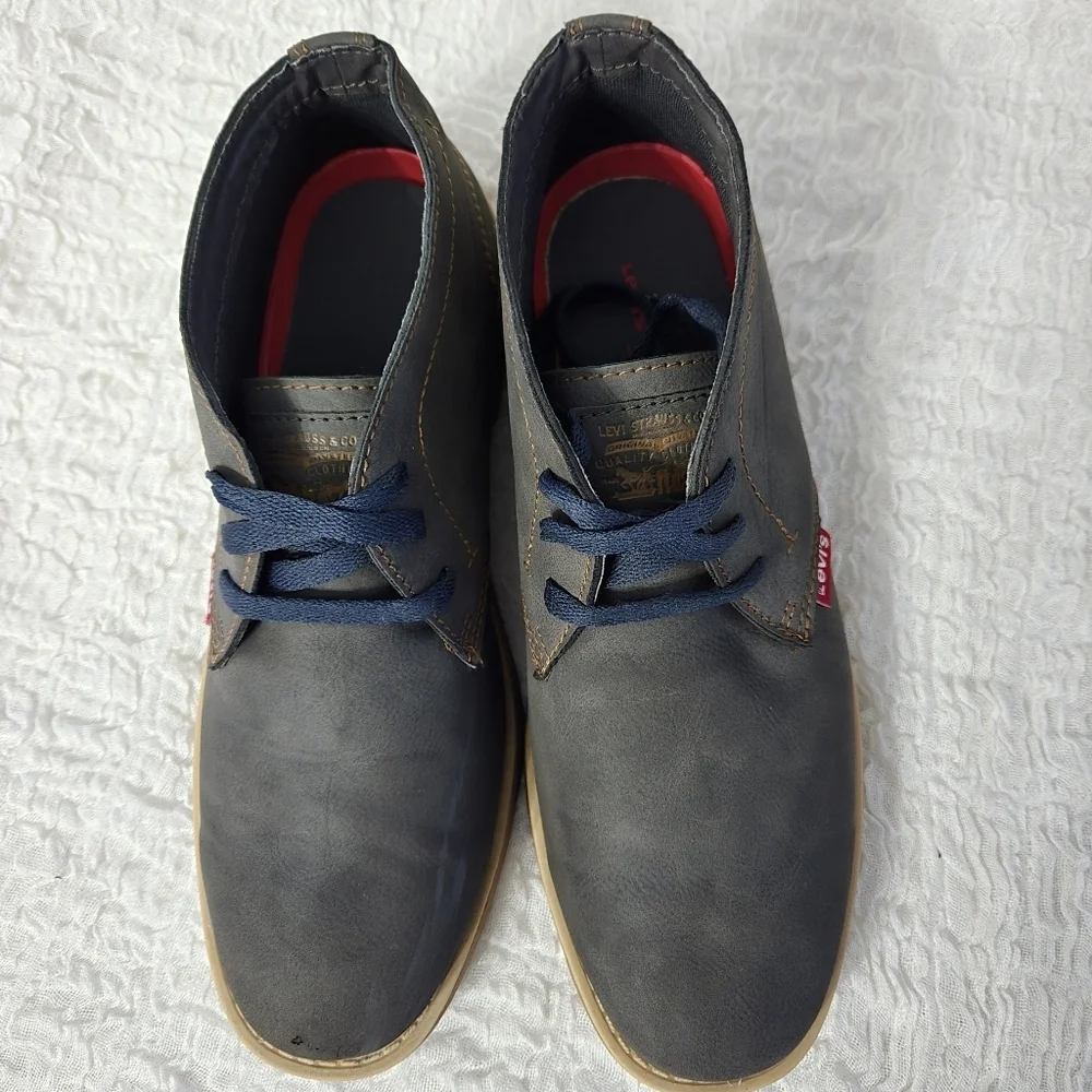 Levis elevate your