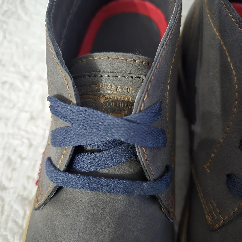 Levis elevate your