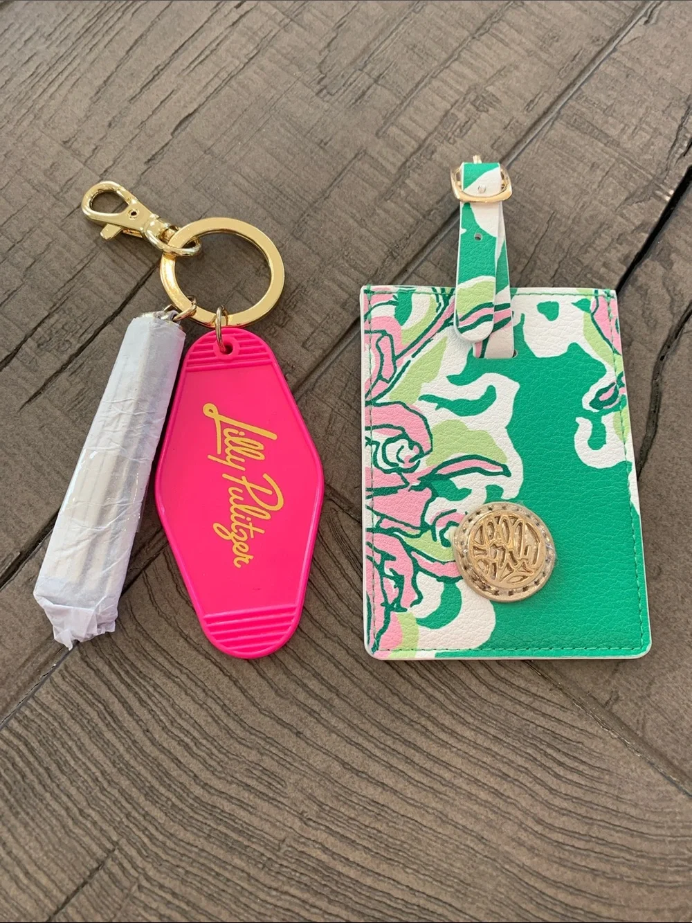 Lilly Pulitzer Green Floral Luggage Tag & Pink Key Fob Set