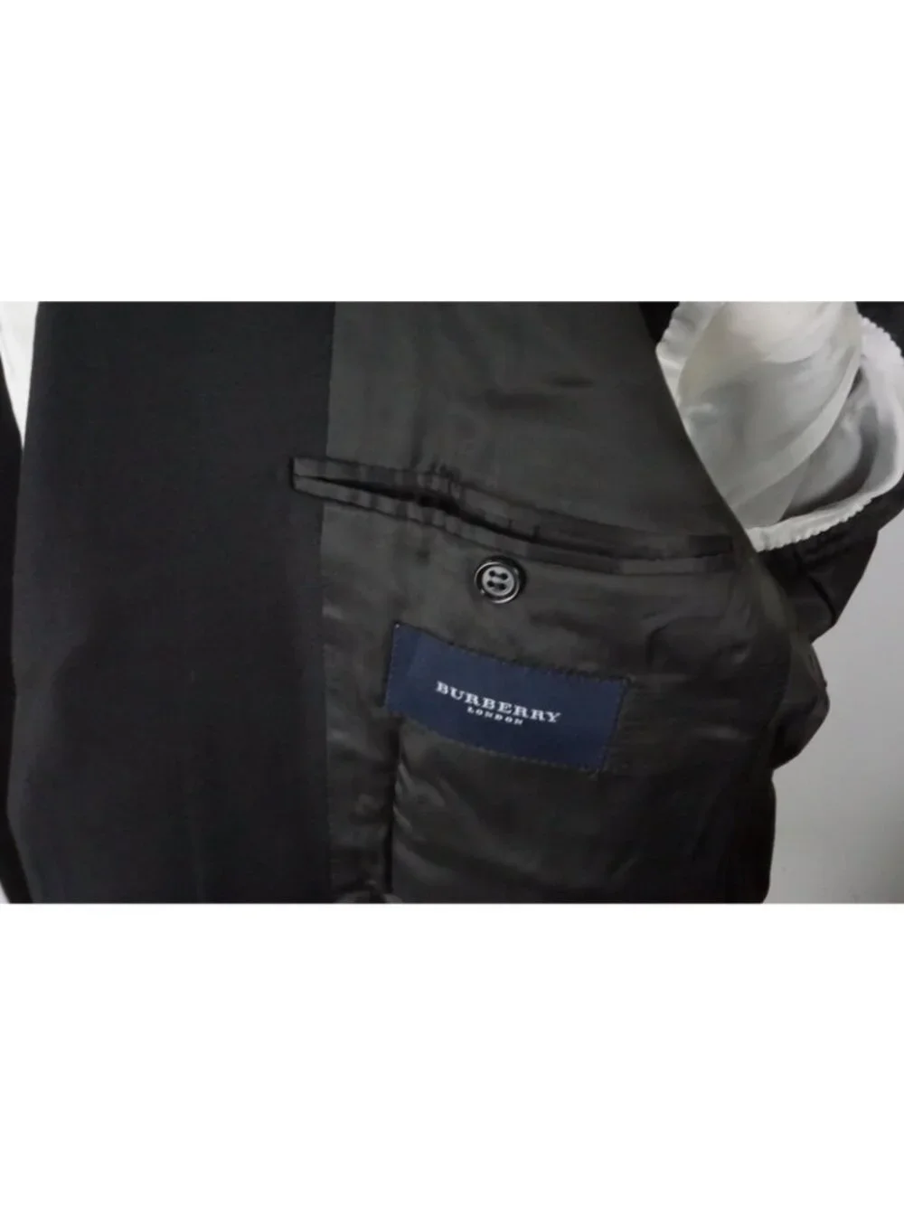 Burberry approximate measurements