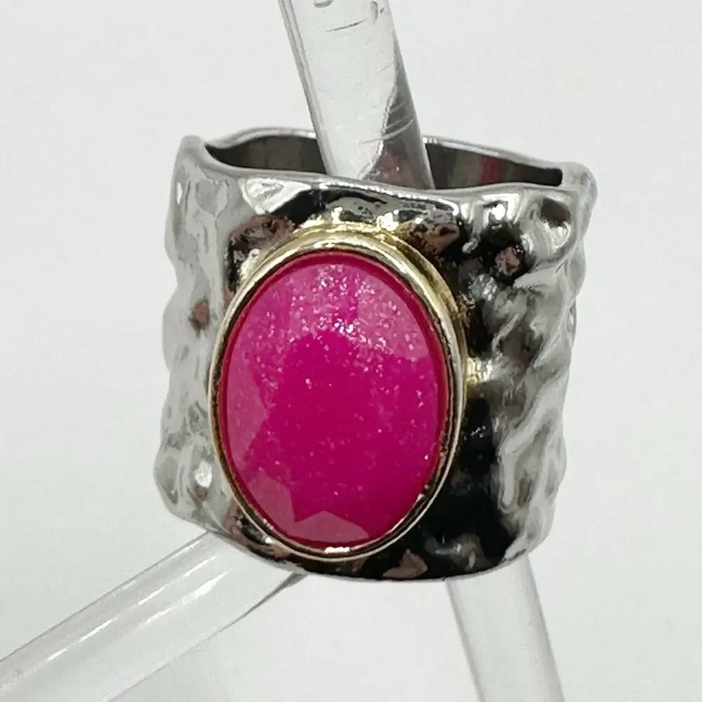Pink Faceted Ring Hammered Silver Two tone Size 7.5 7 1/2 Costume Jewelry Funky