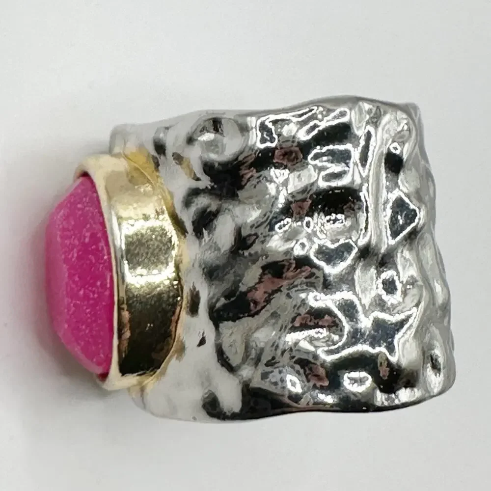 Pink Faceted Ring Hammered Silver Two tone Size 7.5 7 1/2 Costume Jewelry Funky