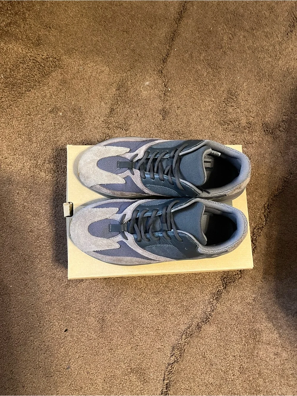 2018 Adidas Yeezy boost 700 “Mauve”