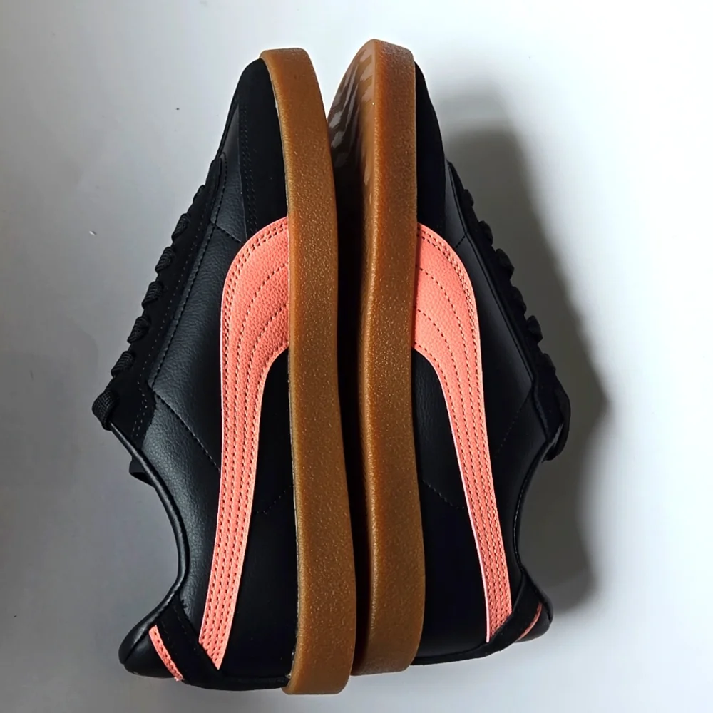 Puma lightly up