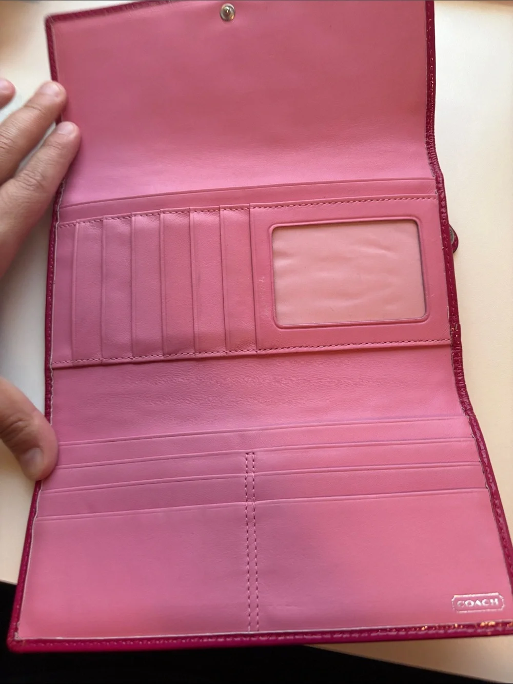 Coach compact pink
