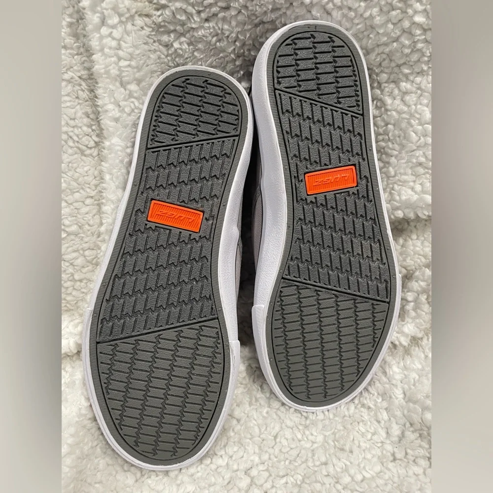 Lugz clipper classic