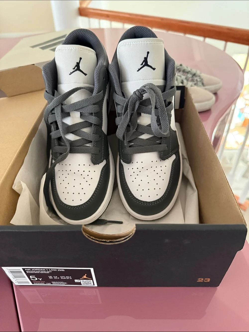 Jordan youth low