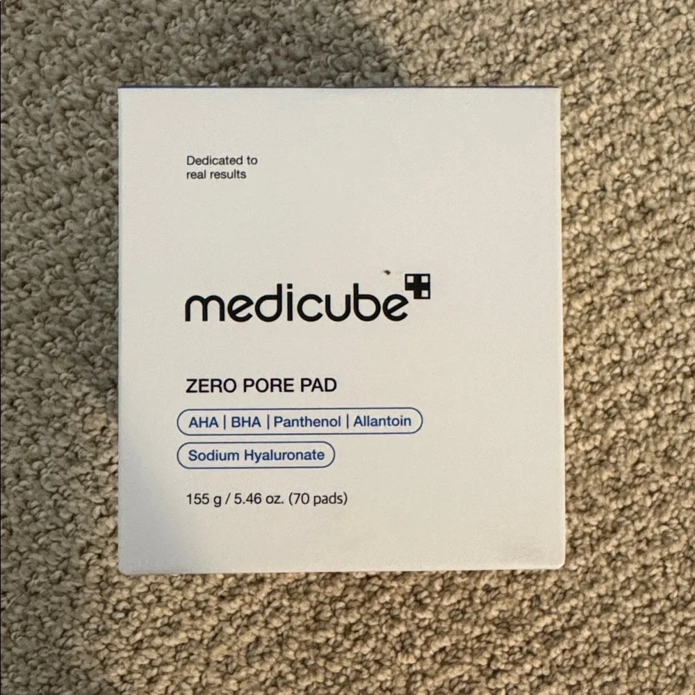 Medicube exfoliates refines
