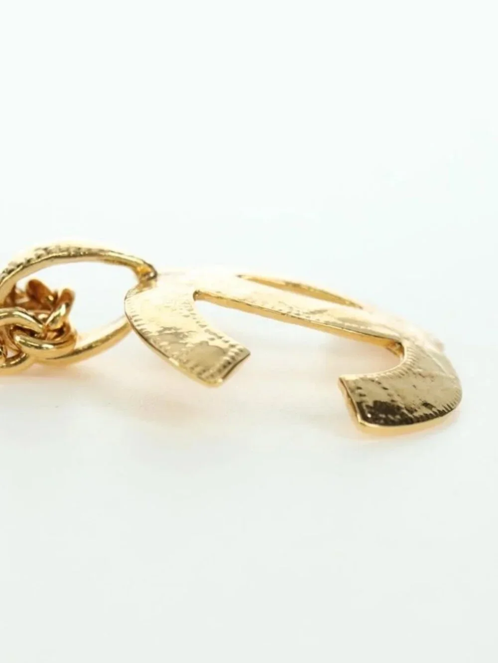 CHANEL brand	chanel color	gold