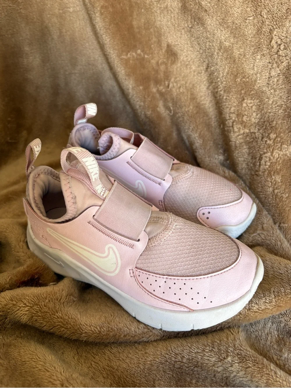 Nike easy slip