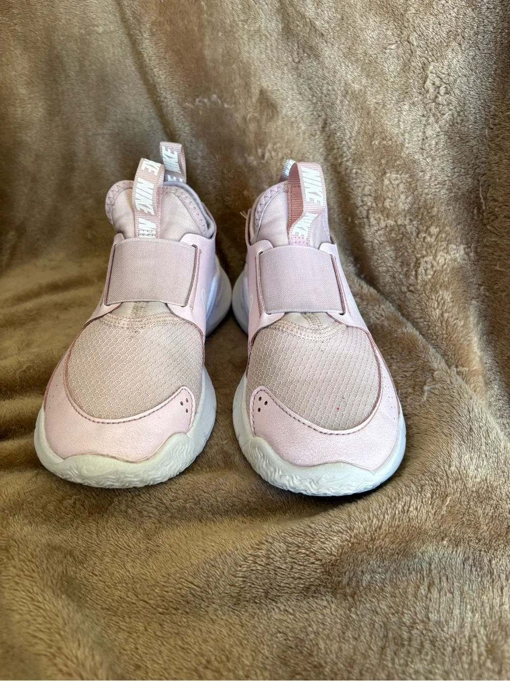 Nike easy slip