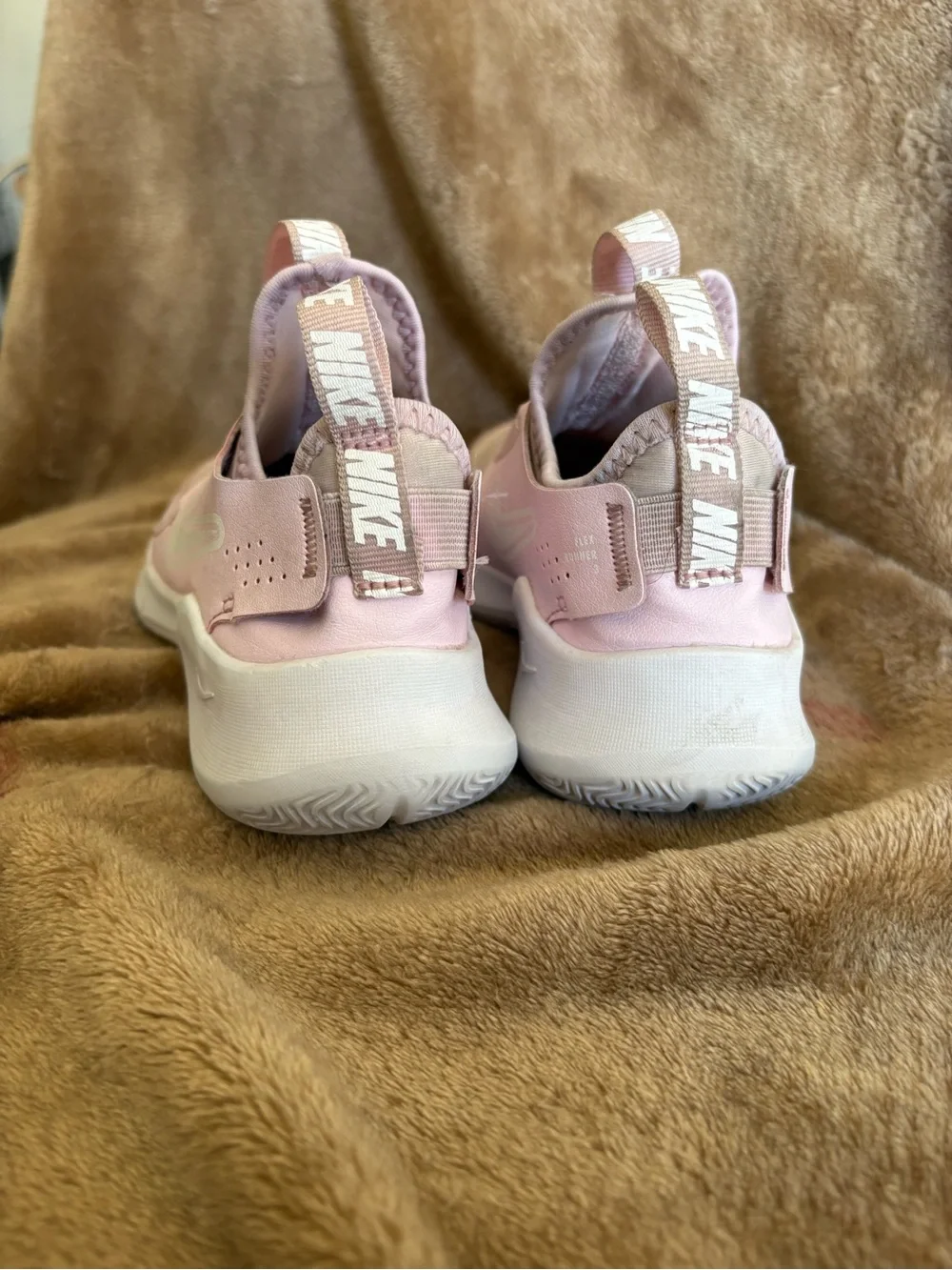 Nike easy slip