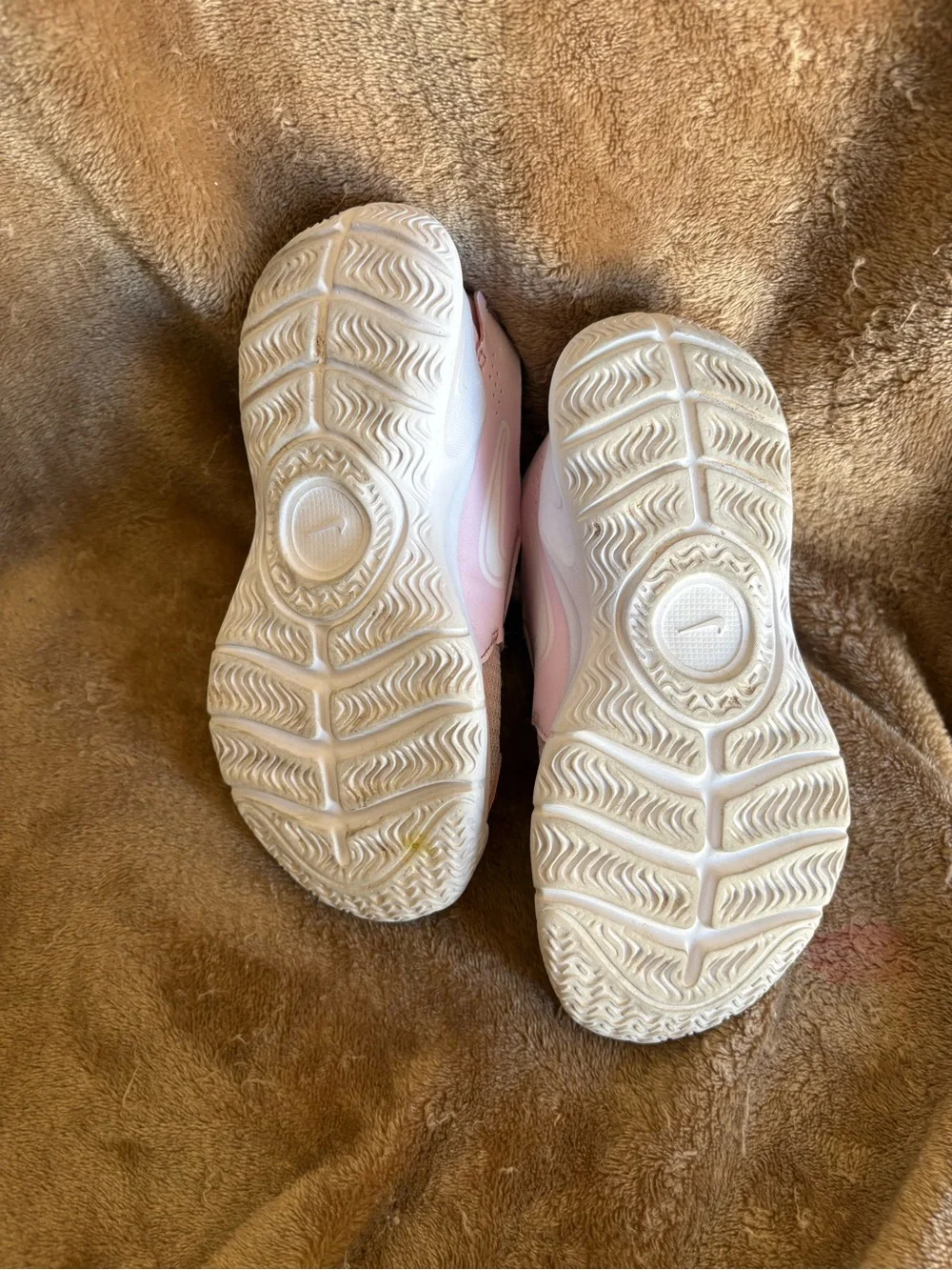 Nike easy slip