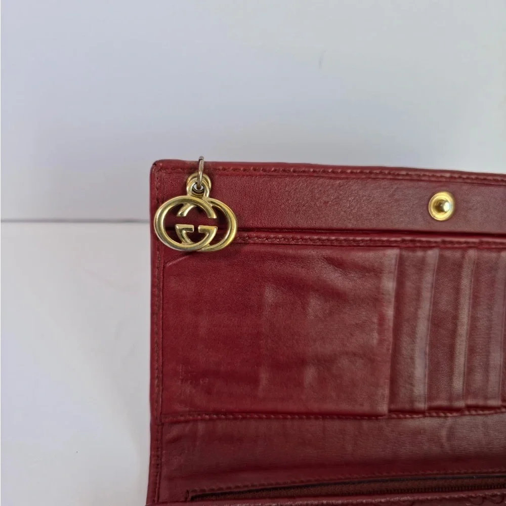 Pre-Owned GUCCI GG Shima Line Wallet Flap Long Leather in Red