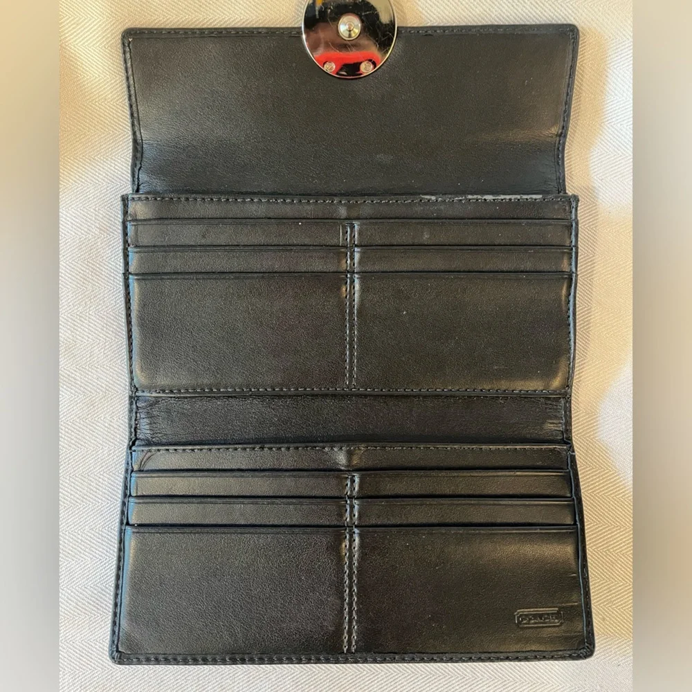 COACH black leather Gold‎ Signature snap close, organizer, coin zip wallet