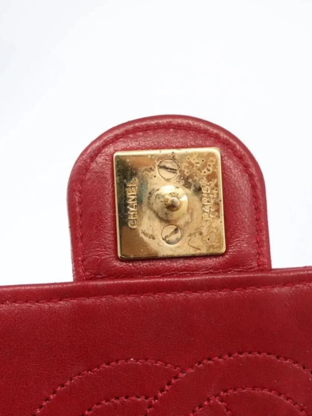 CHANEL storage color	red