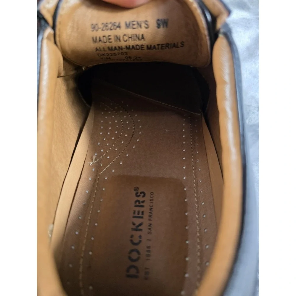 Dockers features cushioned
