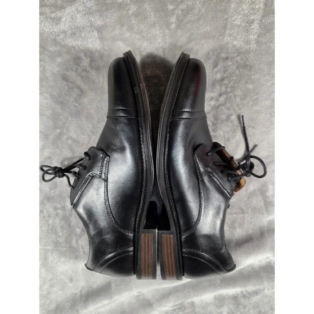 Dockers features cushioned