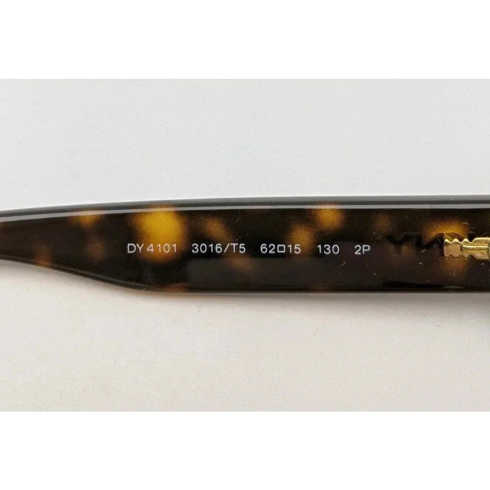 Dkny frame very