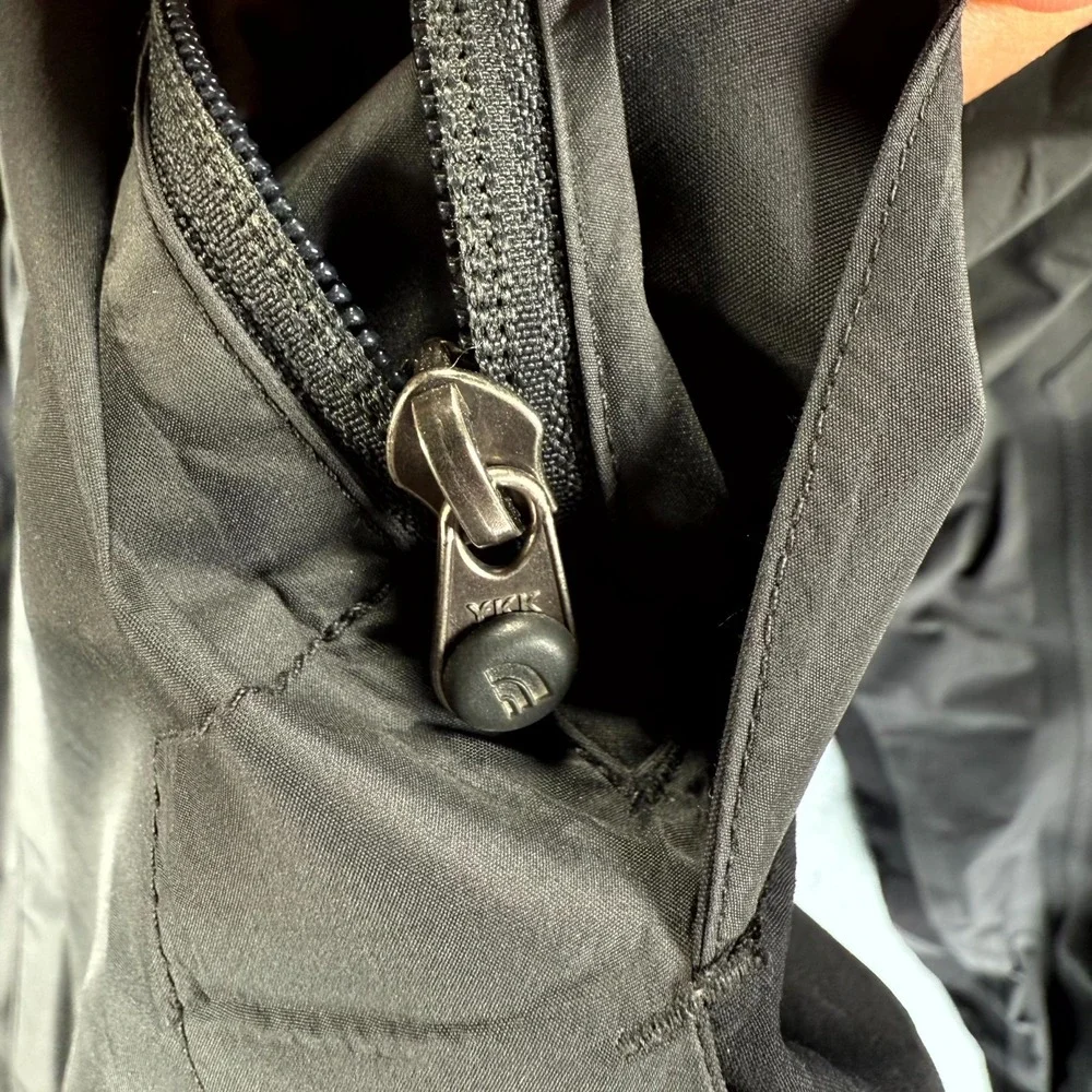 The North Face Gore-Tex Windbreaker Mens‎ Large Gray Black Mountain Parka Hooded