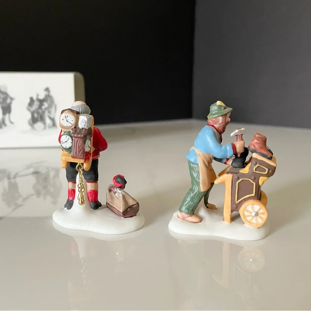 Department 56 cobbler clock