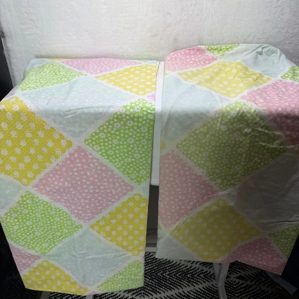 VTG Sears Robuck Pastel Floral Twin Flat & Fitted Scalloped Patchwork Sheets