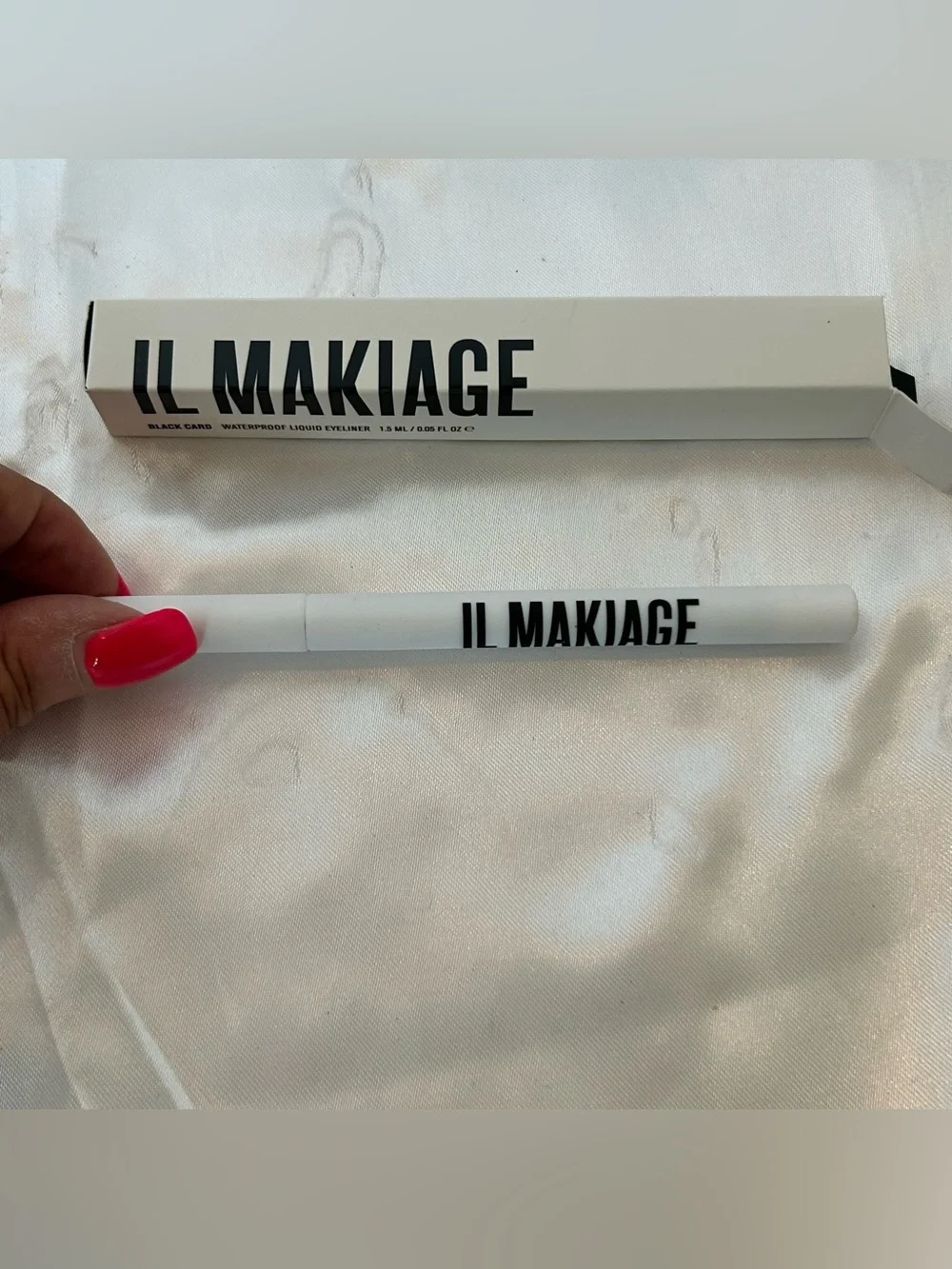 IL MAKIAGE Black Card Waterproof Liquid Eyeliner 1.5 ML/ 0.005 FL OZ