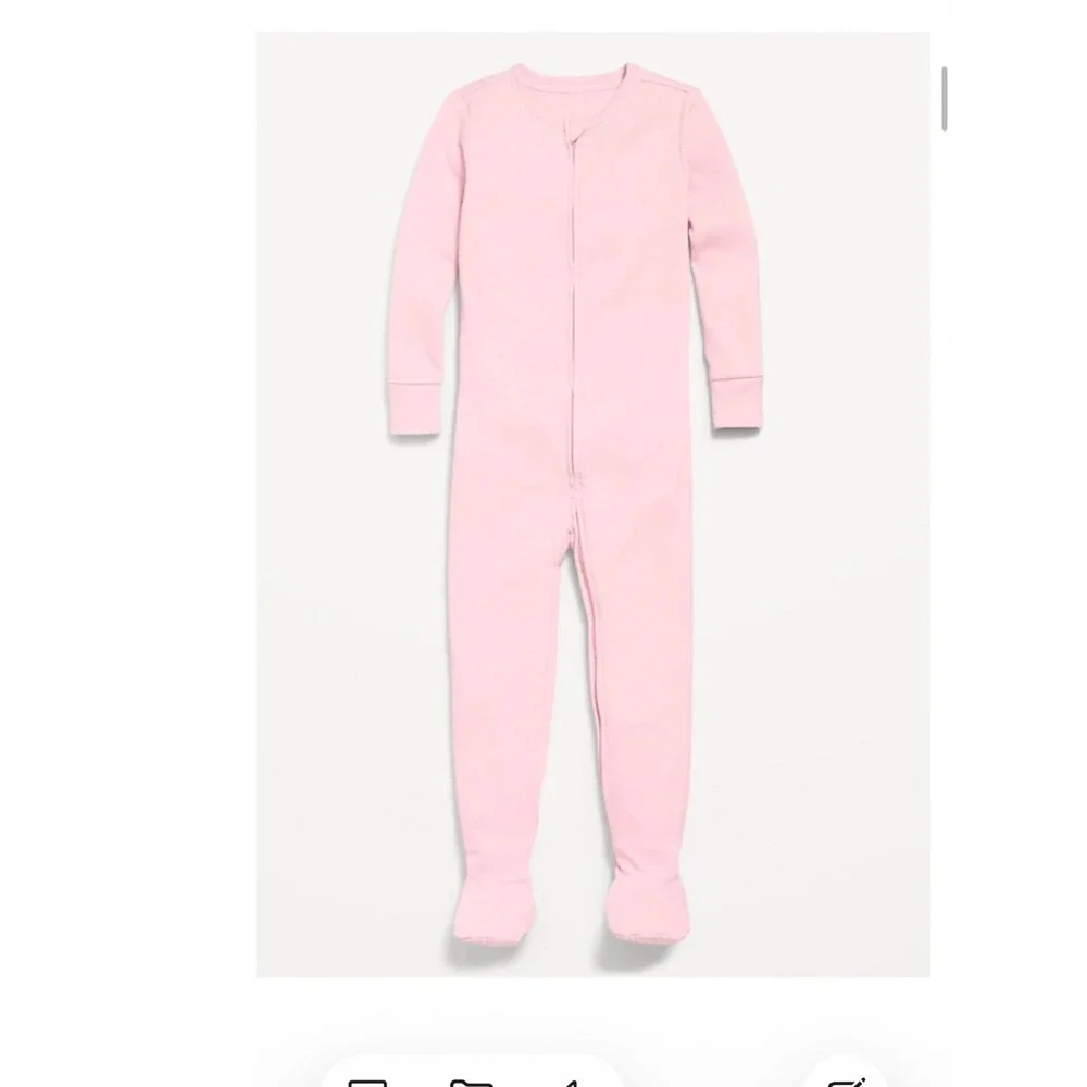 Old Navy Kids Purple Ribbed Footed One Piece Pajamas Sleeper 4T NWT