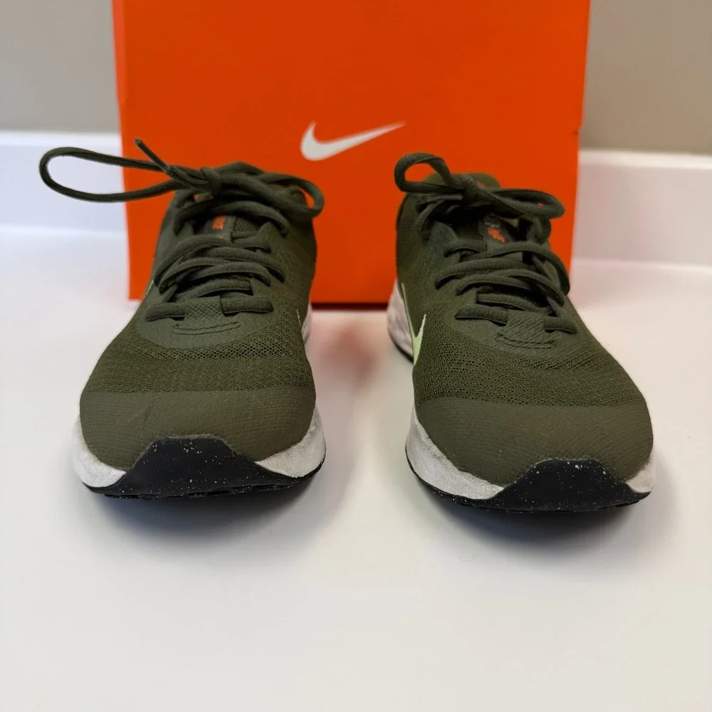 Nike Revolution 6 NN (GS) Size 5Y Rough Green/Barely Volt-Black Big Kid Gym