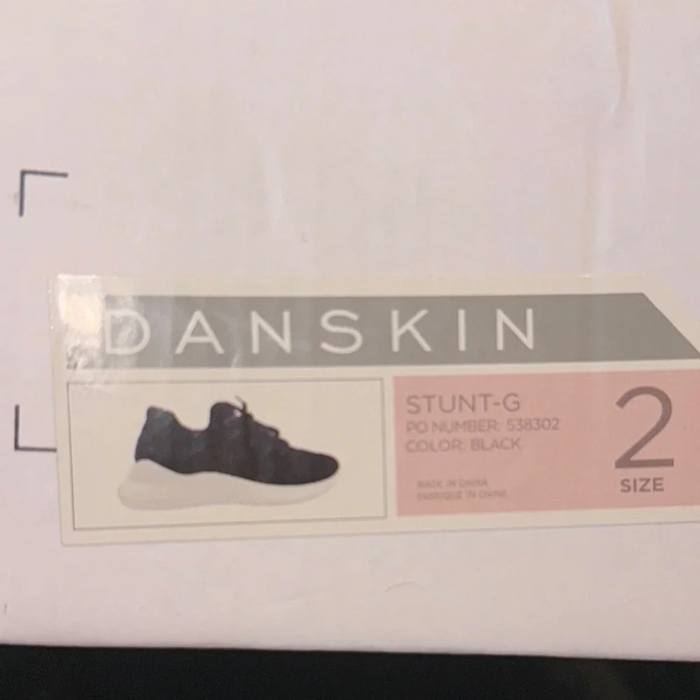 Danskin stylish black