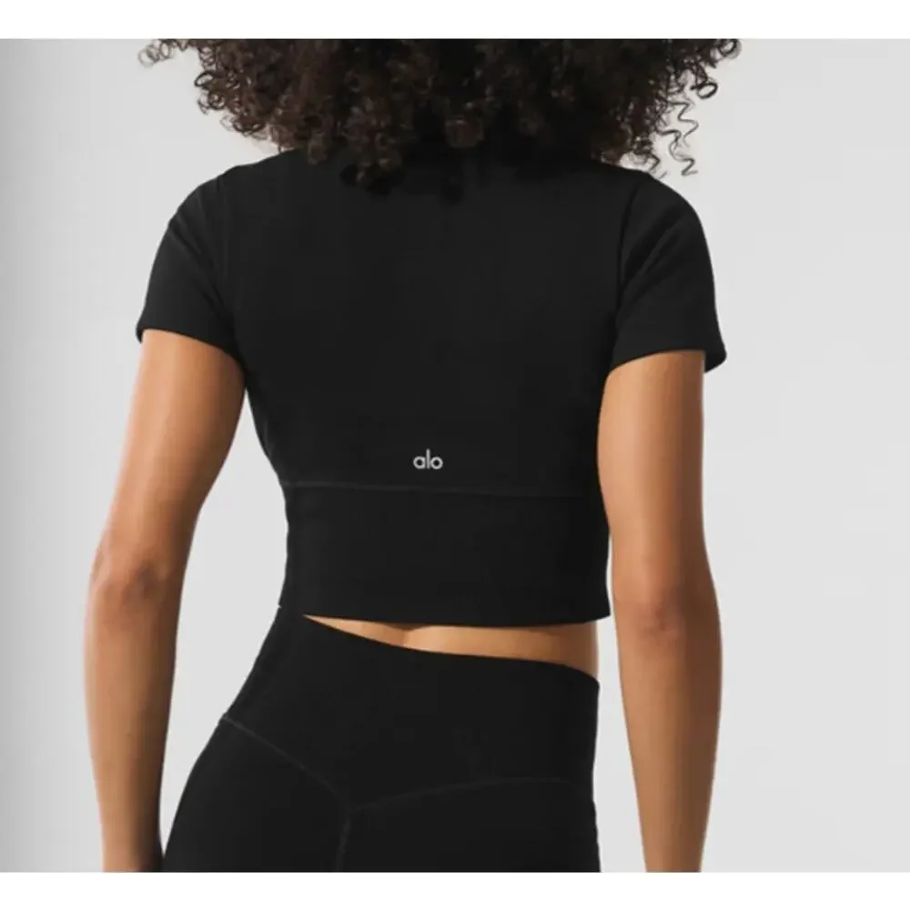 ALO Yoga brand alo