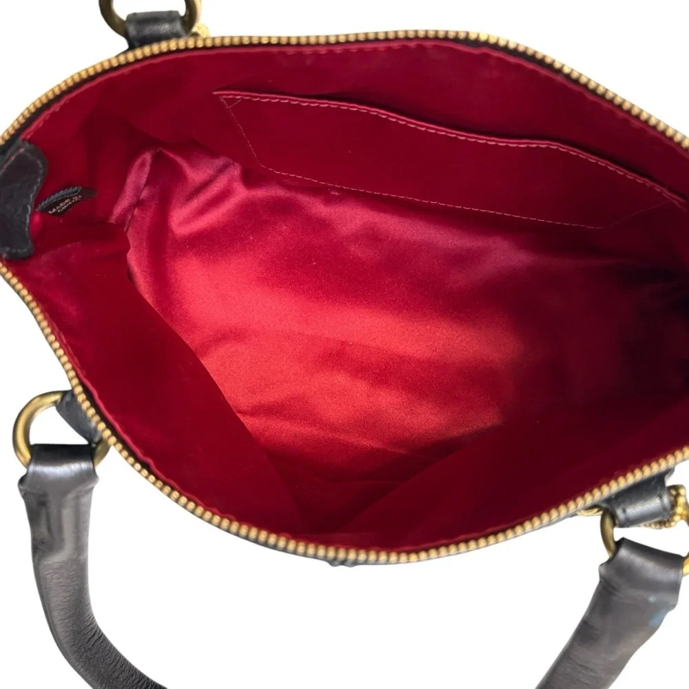 Coach stuffing bag