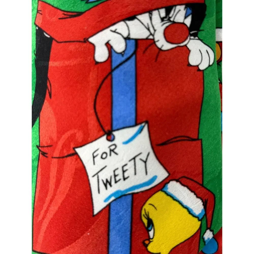 Looney Tunes Mania add festive