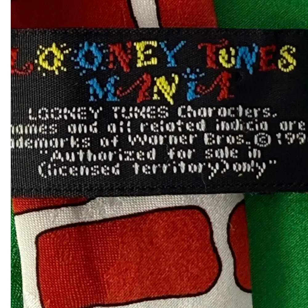 Looney Tunes Mania add festive