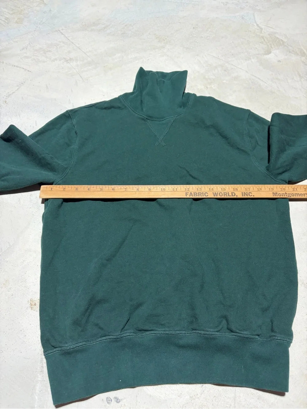 J. Crew sportswear vintage Dark Green Turtleneck Sweater small