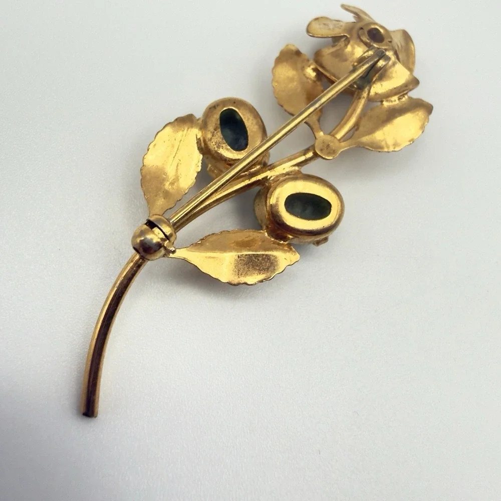 Vintage Floral Brooch Green Stone Cabochon Faux Pearl Gold Tone Rose Pin