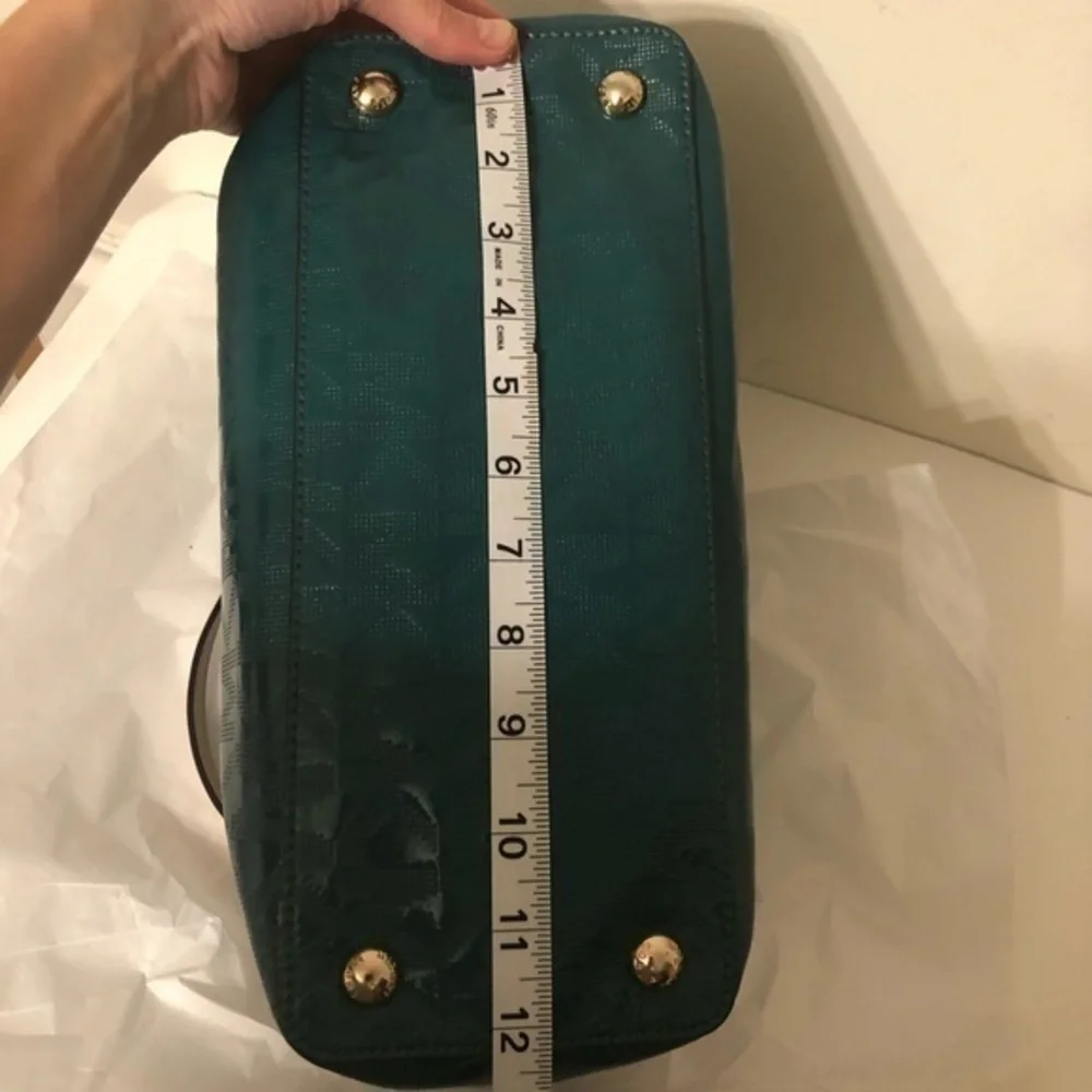 Michael Kors few creases