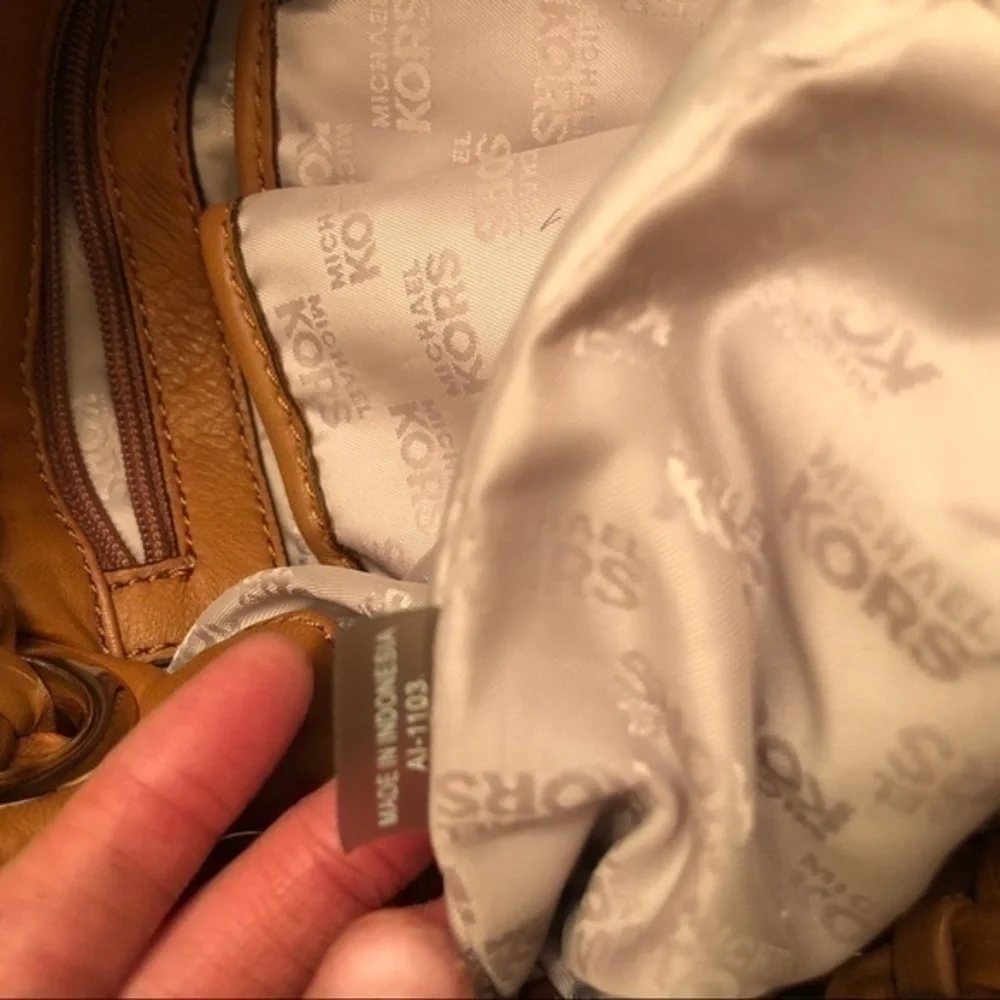 Michael Kors bag has